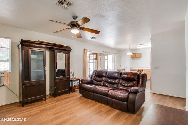 3715 W Nevil Court, Tucson, AZ 85746