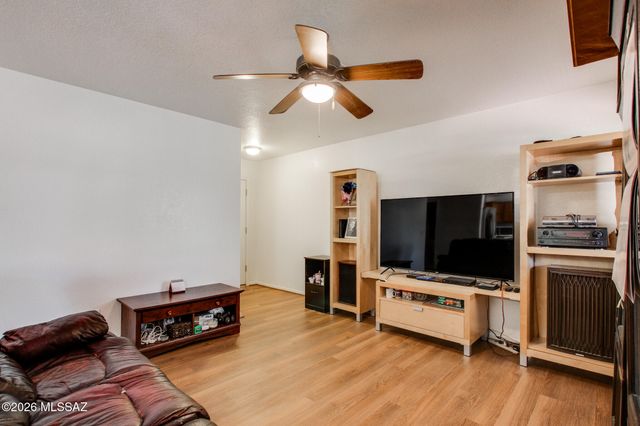 3715 W Nevil Court, Tucson, AZ 85746