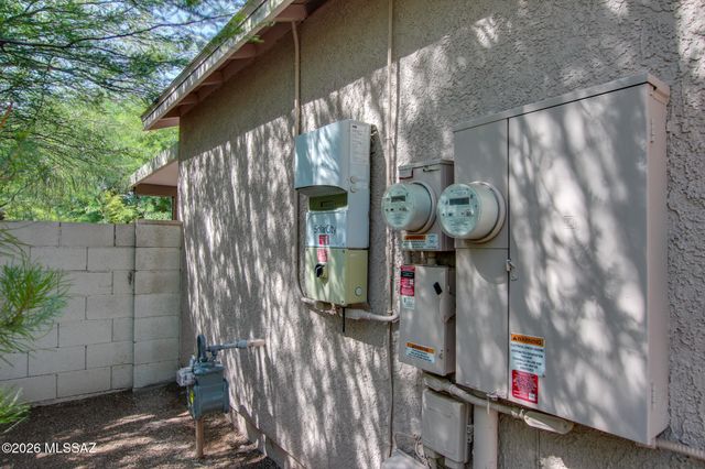 3715 W Nevil Court, Tucson, AZ 85746