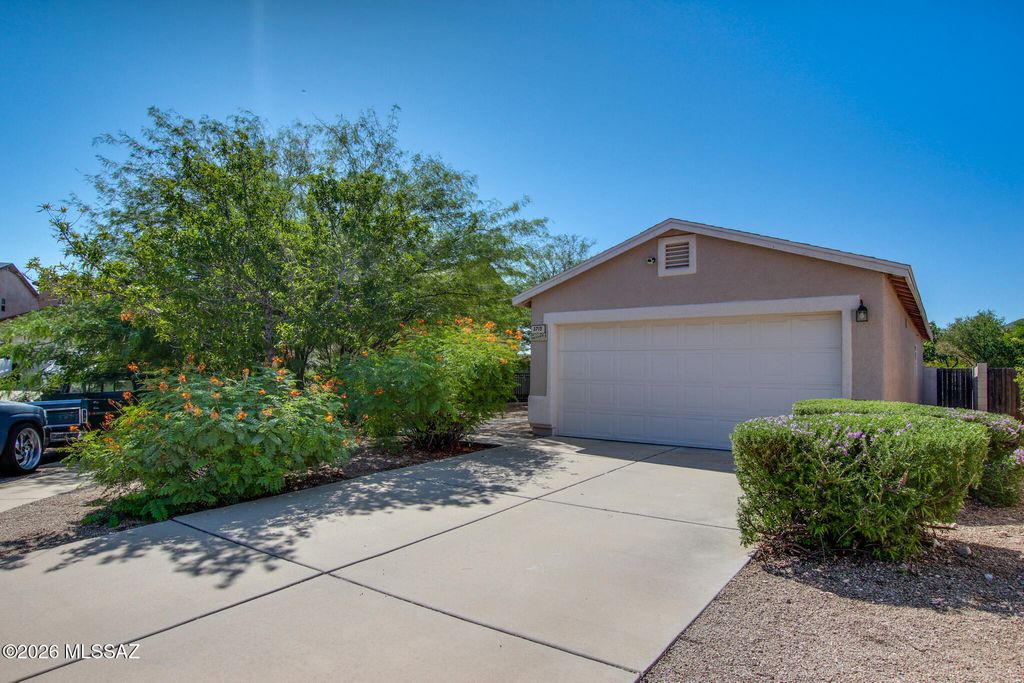 3715 W Nevil Court, Tucson, AZ 85746