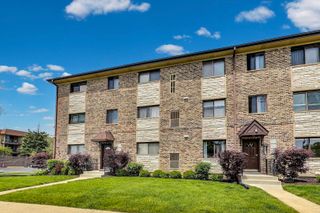 7616 W Lawrence Avenue 3A, Harwood Heights, IL 60706
