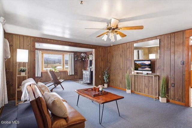 17 Green Barn Road, Hudson Falls, NY 12839