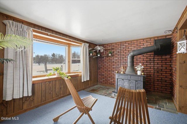 17 Green Barn Road, Hudson Falls, NY 12839