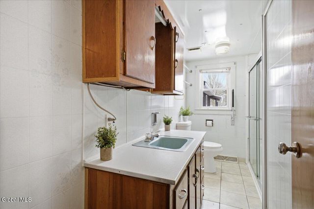 17 Green Barn Road, Hudson Falls, NY 12839