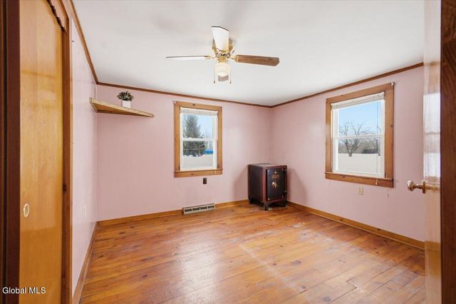 17 Green Barn Road, Hudson Falls, NY 12839