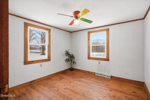 17 Green Barn Road, Hudson Falls, NY 12839