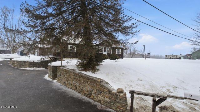 17 Green Barn Road, Hudson Falls, NY 12839