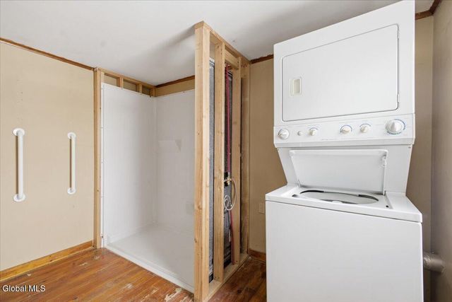 17 Green Barn Road, Hudson Falls, NY 12839