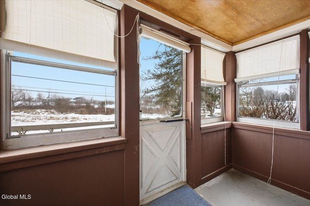 17 Green Barn Road, Hudson Falls, NY 12839