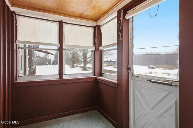 17 Green Barn Road, Hudson Falls, NY 12839