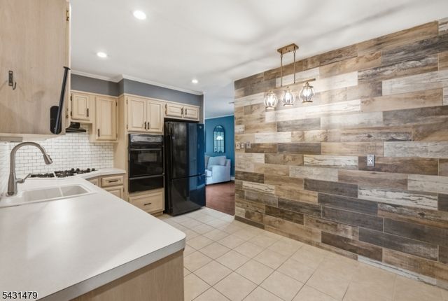 2339 Knapp Dr, Rahway City, NJ 07065