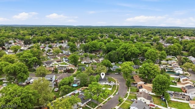 2339 Knapp Dr, Rahway City, NJ 07065