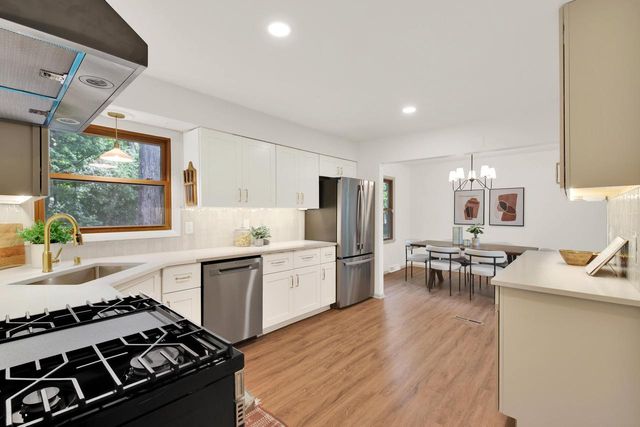 8001 W Bottsford AVENUE, Greenfield, WI 53220