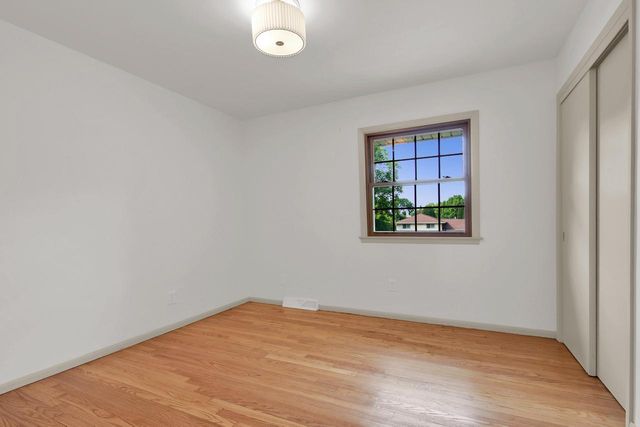 8001 W Bottsford AVENUE, Greenfield, WI 53220