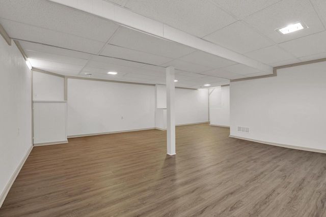 8001 W Bottsford AVENUE, Greenfield, WI 53220