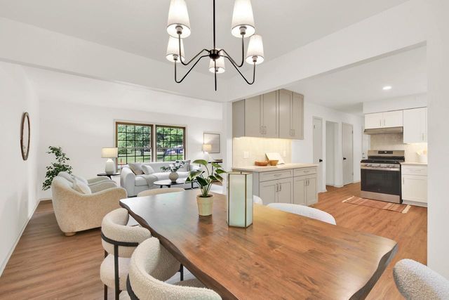 8001 W Bottsford AVENUE, Greenfield, WI 53220