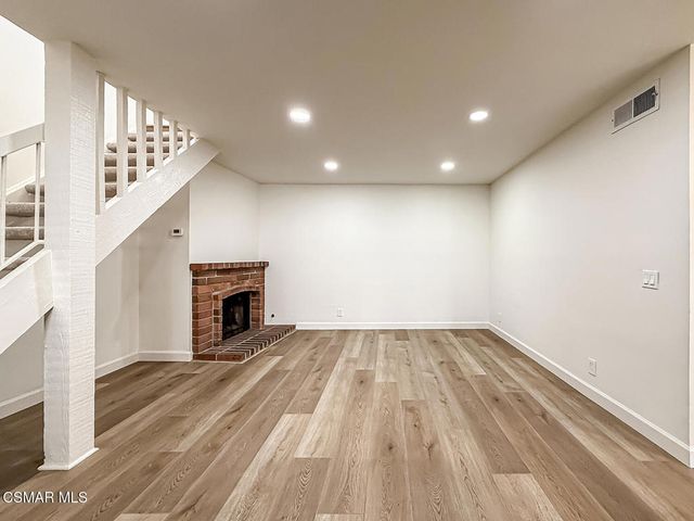 1752 E Avenida De Las Flores, Thousand Oaks, CA 91362