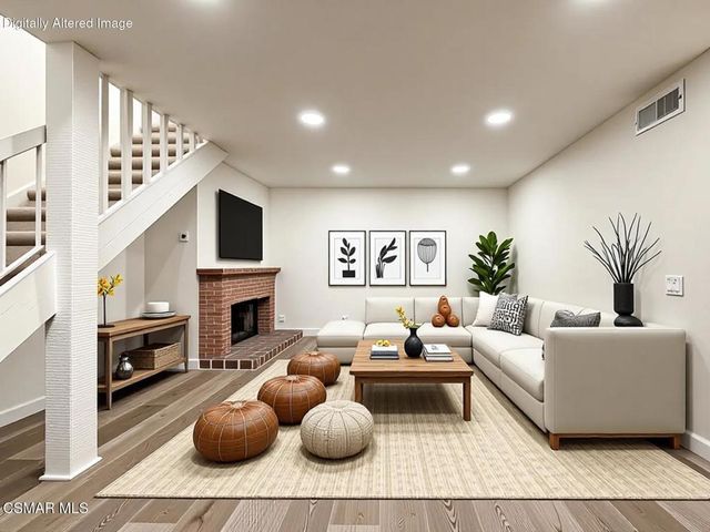 1752 E Avenida De Las Flores, Thousand Oaks, CA 91362