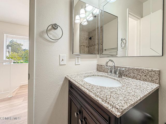 1752 E Avenida De Las Flores, Thousand Oaks, CA 91362