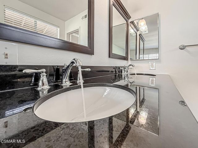 1752 E Avenida De Las Flores, Thousand Oaks, CA 91362