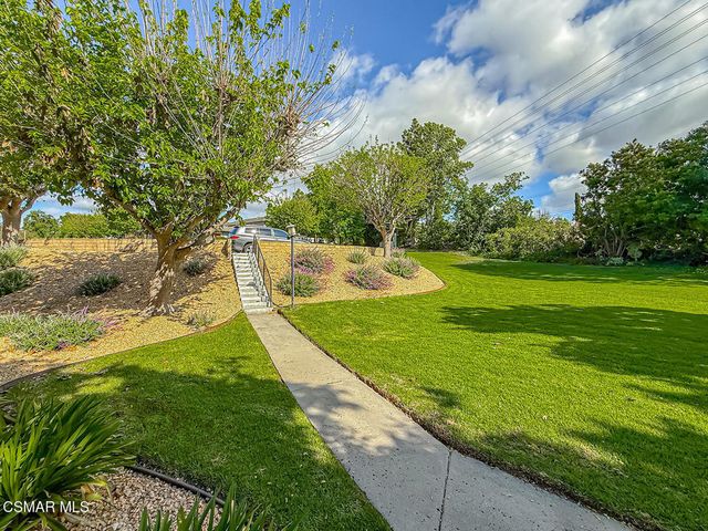 1752 E Avenida De Las Flores, Thousand Oaks, CA 91362