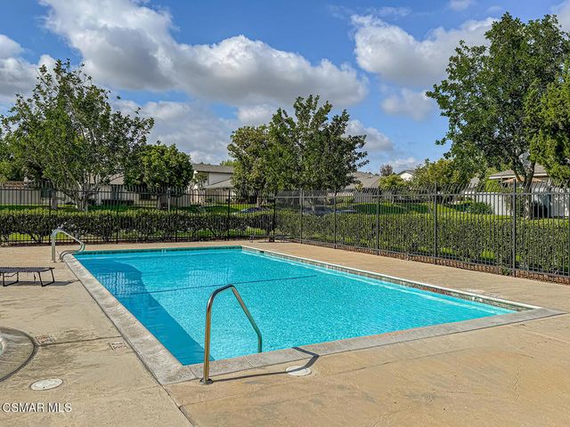 1752 E Avenida De Las Flores, Thousand Oaks, CA 91362