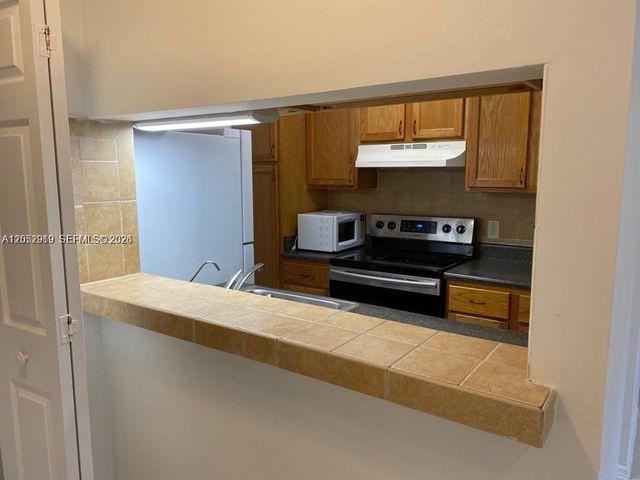 2307 N Congress Ave 16, Boynton Beach, FL 33426