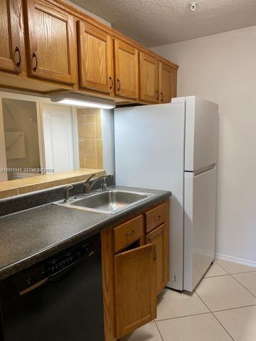 2307 N Congress Ave 16, Boynton Beach, FL 33426