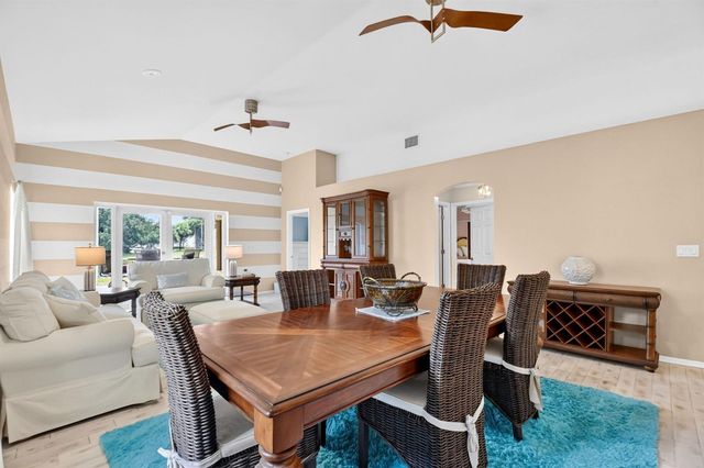 8021 Via Hacienda, Riviera Beach, FL 33418