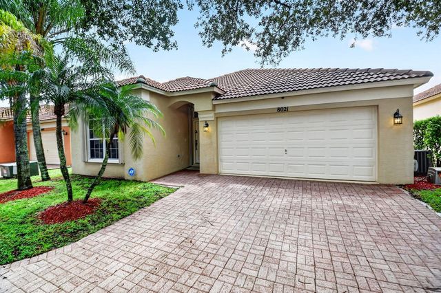 8021 Via Hacienda, Riviera Beach, FL 33418