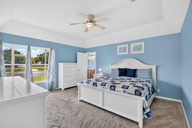 8021 Via Hacienda, Riviera Beach, FL 33418