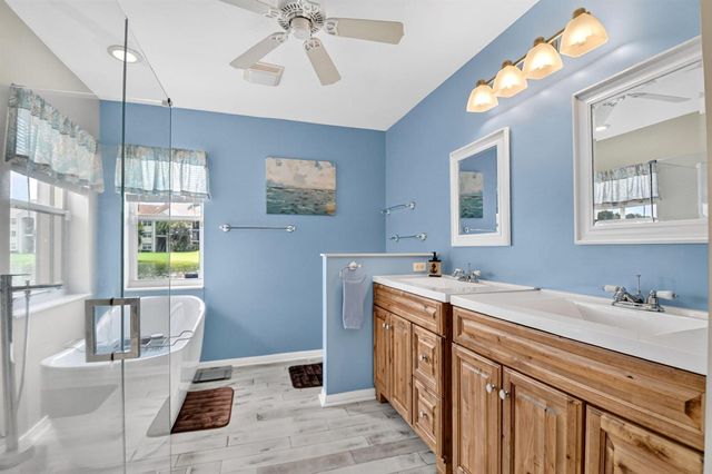 8021 Via Hacienda, Riviera Beach, FL 33418
