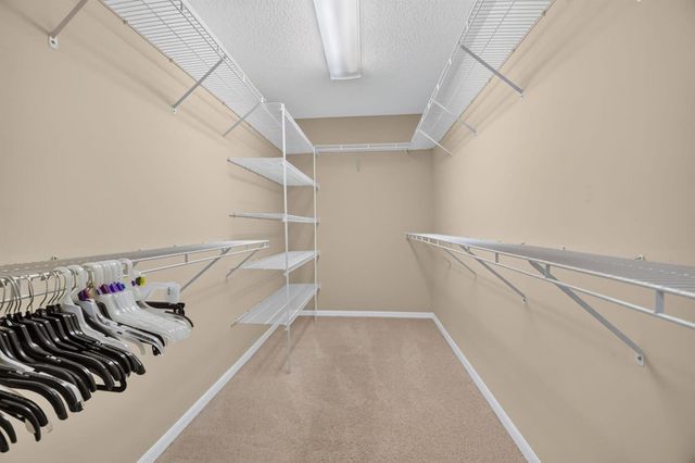 8021 Via Hacienda, Riviera Beach, FL 33418