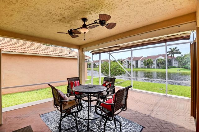 8021 Via Hacienda, Riviera Beach, FL 33418
