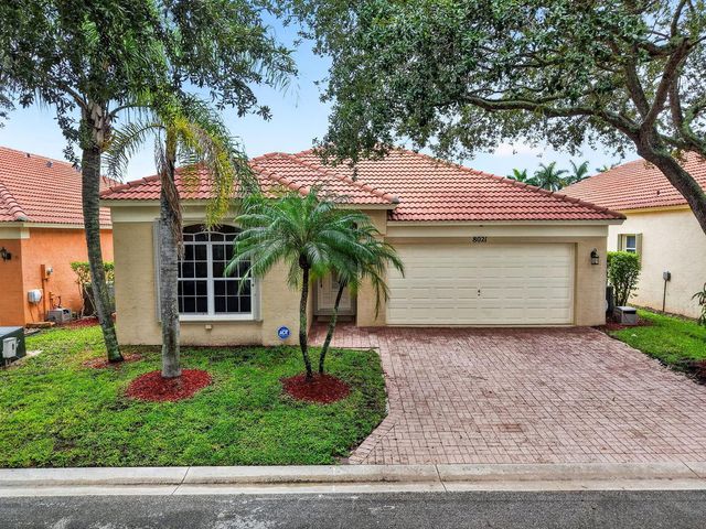 8021 Via Hacienda, Riviera Beach, FL 33418