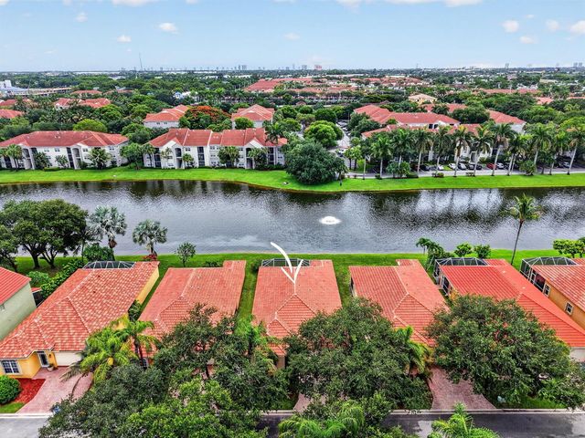 8021 Via Hacienda, Riviera Beach, FL 33418