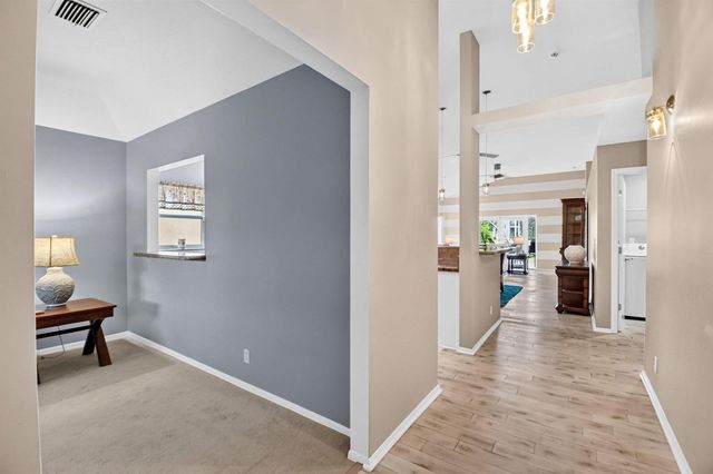 8021 Via Hacienda, Riviera Beach, FL 33418