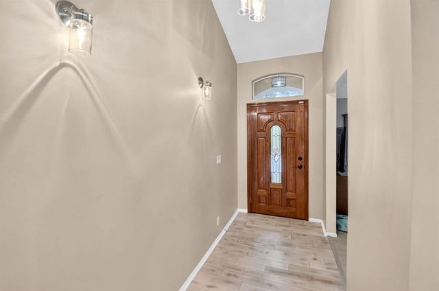 8021 Via Hacienda, Riviera Beach, FL 33418