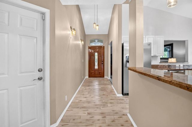 8021 Via Hacienda, Riviera Beach, FL 33418