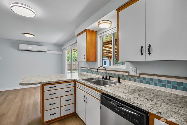 6526 77th Place NE, Marysville, WA 98270