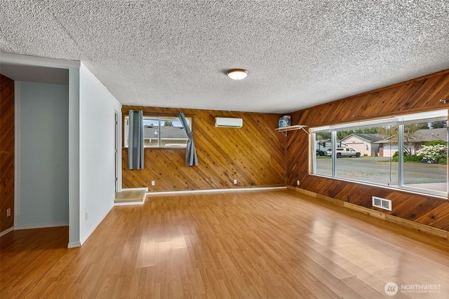 6526 77th Place NE, Marysville, WA 98270