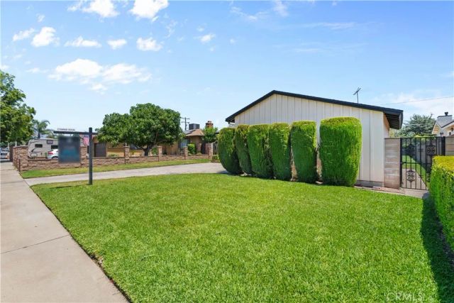 208 N Bromley, West Covina, CA 91790