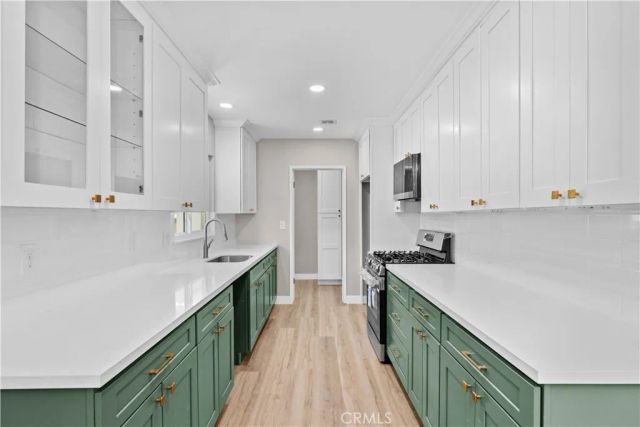 208 N Bromley, West Covina, CA 91790