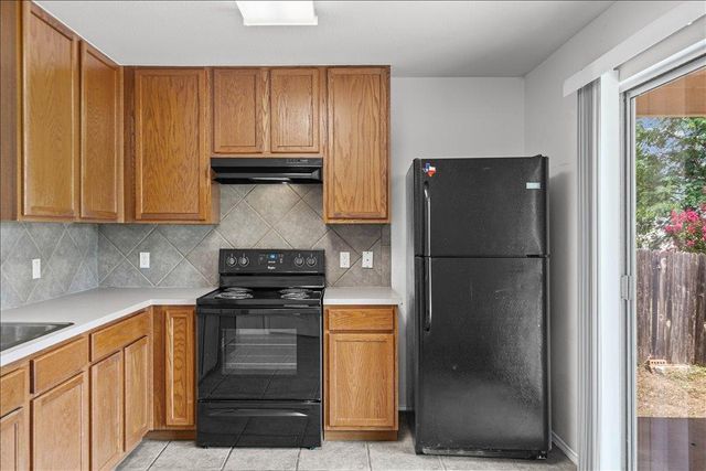 610 Sherry DR, Leander, TX 78641