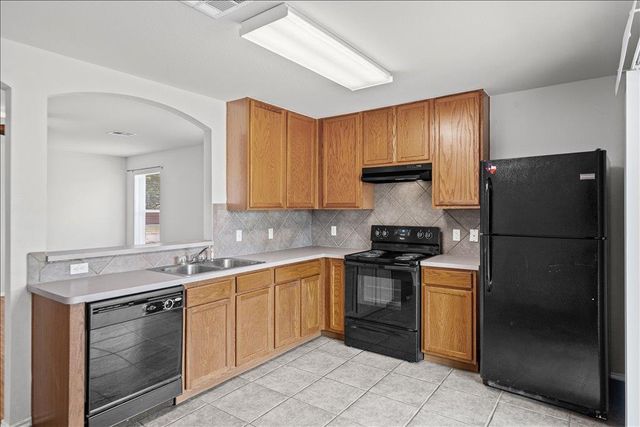 610 Sherry DR, Leander, TX 78641