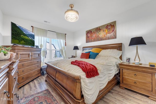 1702 Fox Meadows Circle, Bluff City, TN 37618