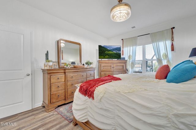 1702 Fox Meadows Circle, Bluff City, TN 37618