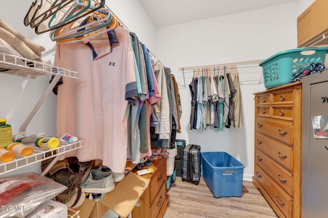 1702 Fox Meadows Circle, Bluff City, TN 37618