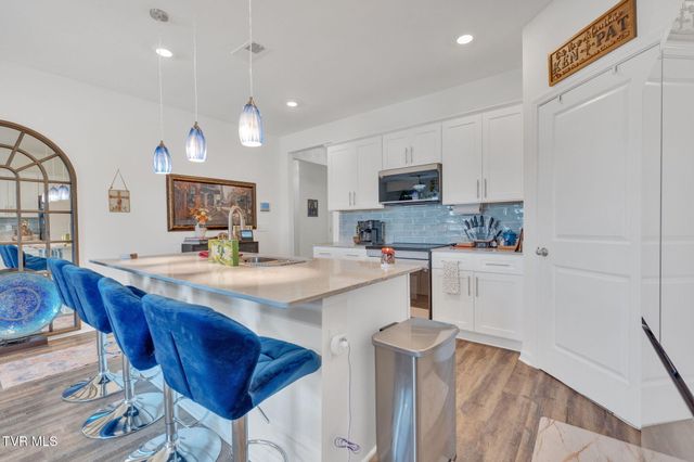 1702 Fox Meadows Circle, Bluff City, TN 37618