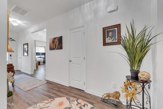 1702 Fox Meadows Circle, Bluff City, TN 37618